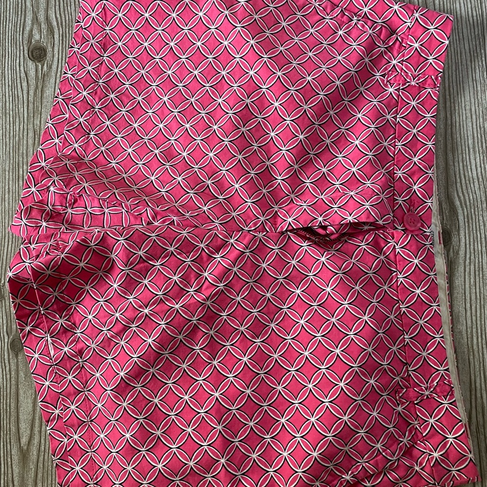 Crown & Ivy patterned shorts Size 18